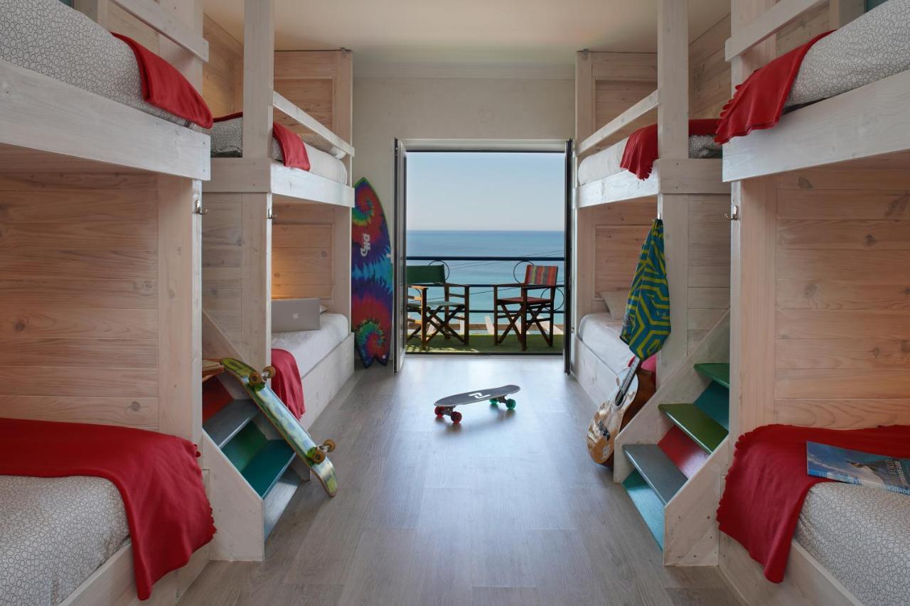 Хостел Chill In Ericeira Surf House Экстерьер фото