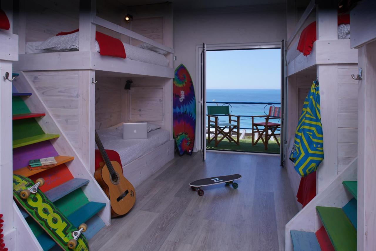 Хостел Chill In Ericeira Surf House Экстерьер фото