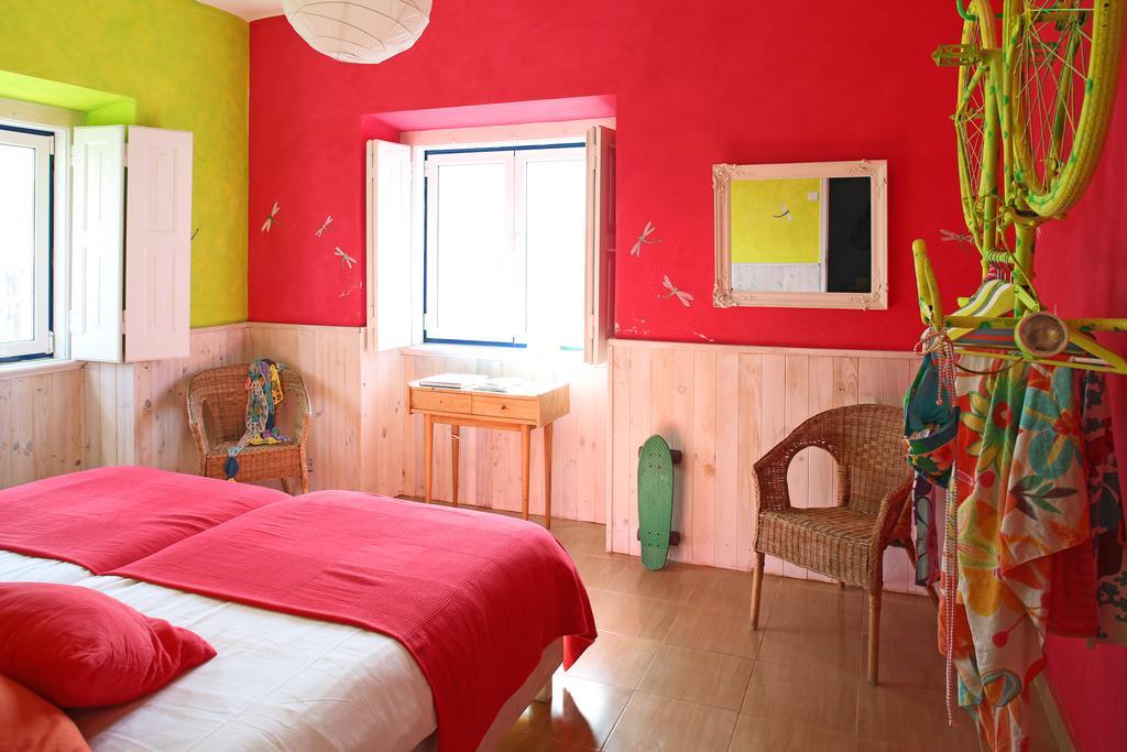 Хостел Chill In Ericeira Surf House Номер фото